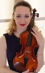 Лучший репетитор по игре на скрипке - преподаватель Анастасия Николаевна.