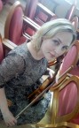 Сильный репетитор по игре на скрипке - преподаватель Лариса Владимировна.