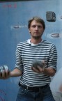 Недорогой тренер по жонглированию в Санкт-Петербурге и области (преподаватель Валентин Владимирович).